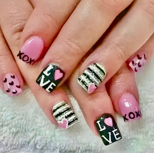 Valentine’s Day Design Short Press On Nails