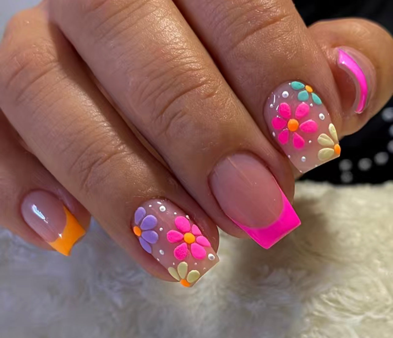 Cute Flower French Tip Short Press On Nails